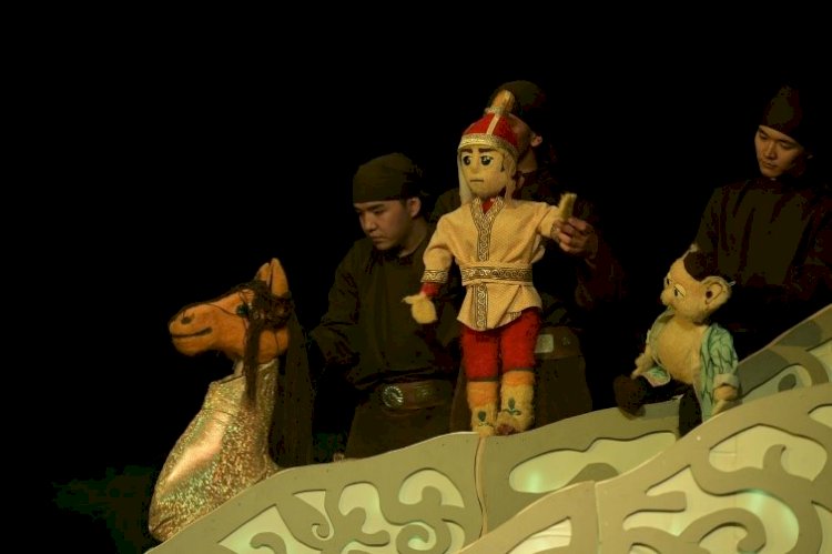 Қуыршақ театрында - "Ер Төстік" қойылымы