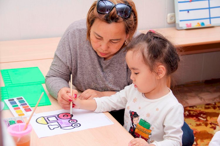 Қазақстандық ата-аналар ДДСҰ бағдарламасы бойынша оқытылады