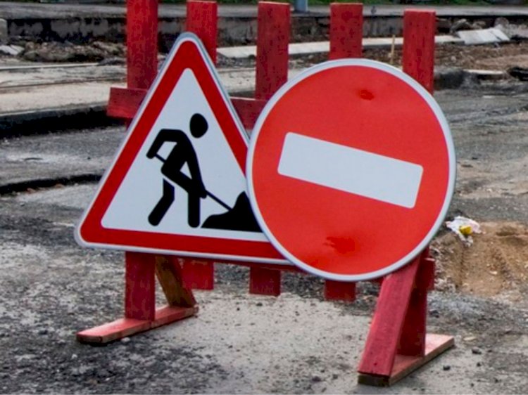 Абай даңғылы мен Момышұлы көшесінің қиылысында жөндеу жұмыстары жүреді