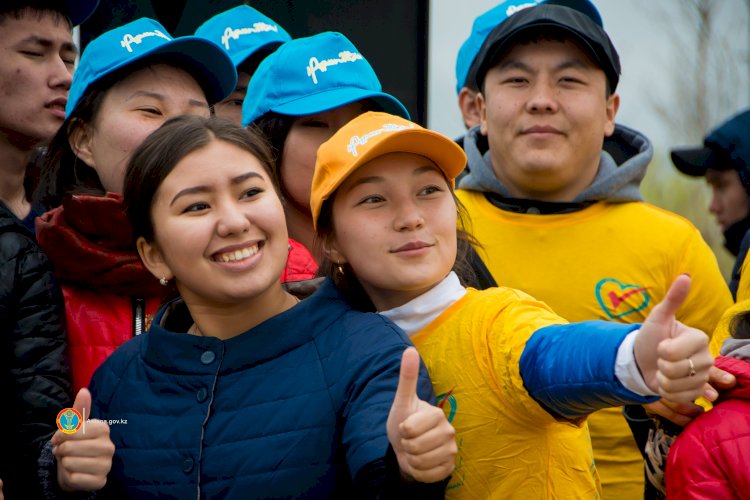 Қасым-Жомарт Тоқаев: Жастар болашаққа нық сеніммен қарауы керек