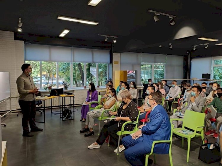 Алматыда жастар саясатының негізгі бағыттары талқыланады