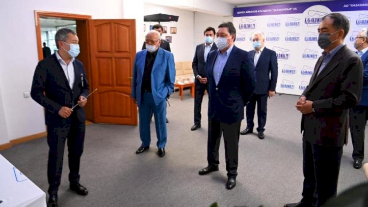 Премьер-министр «Қазақфильмге» барды