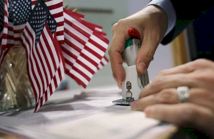 АҚШ шетелдік туристерге шекарасын ашады