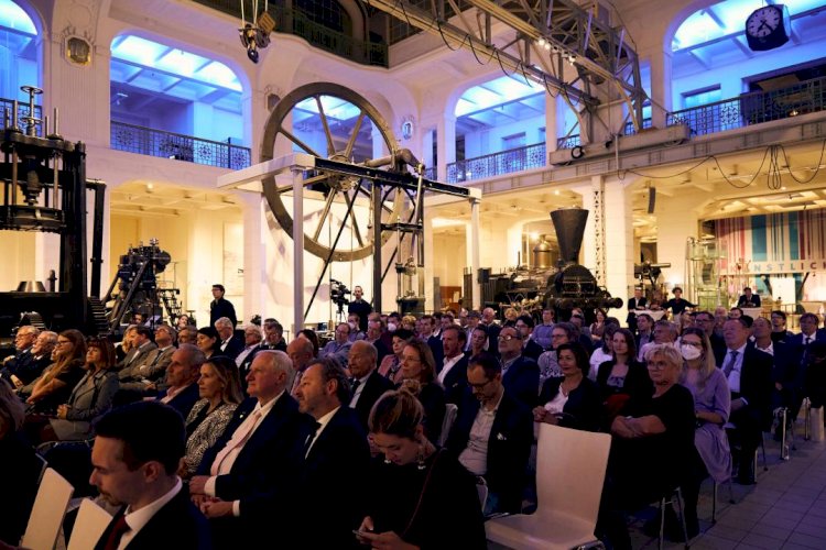 Венада Тоқтар Әубәкіров пен аустриялық ғарышкер Франц Фибектің бірлескен ұшуының 30 жылдығын атап өтті