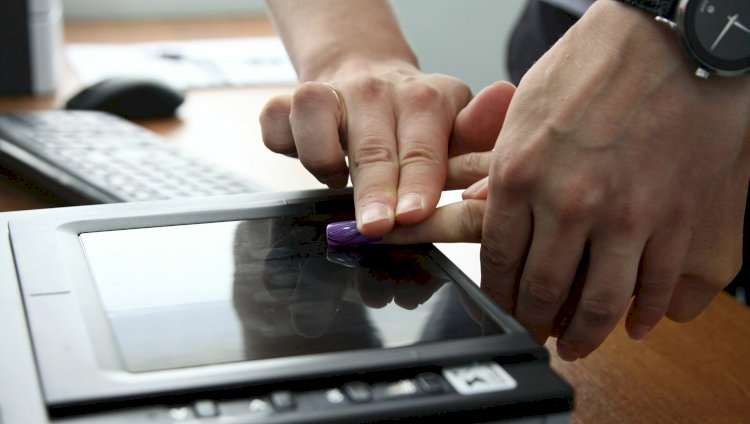 Құжат алу үшін саусақ ізі қолданылмақ