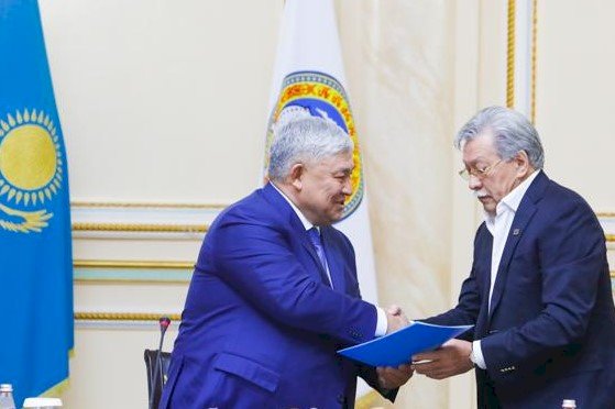 Досхан Жолжақсыновқа «Отан» ордені салтанатты түрде табыс етілді