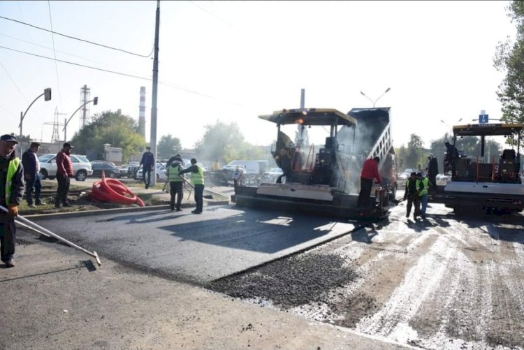 Ғалымдар Алматыда асфальттің жаңа түрін сынап көрді