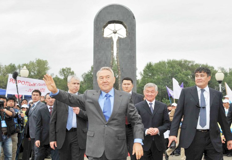 Бүкіл  адамзатқа  көрсетілген  үлгі