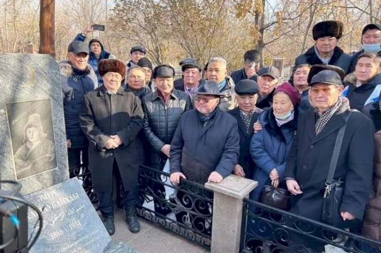 Әміре Қашаубаевтың зираты жаңартылды