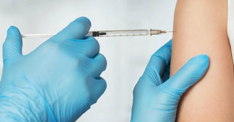 Қазақстанда бір күнде қанша бала мен жүкті әйел вакцина салдырды