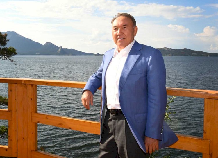 Бүгін – Тұңғыш Президент күні