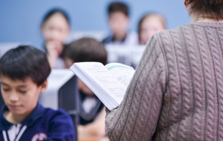 2025 жылы 100 мың мұғалім қажет болады