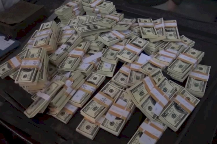 Алматыда 1 миллион долларға жуық жалған ақша жойылды