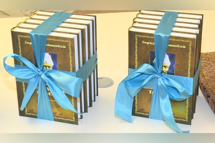 «Абылай хан тарихы» үш томдығы жарық көрді