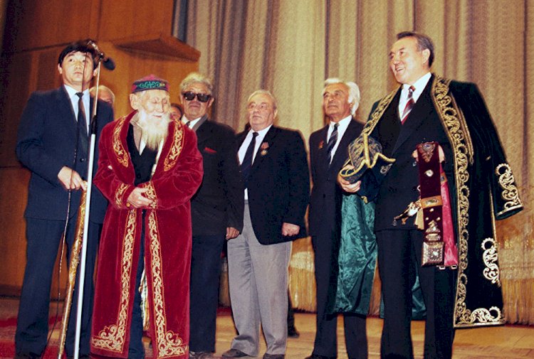 Тәуелсіздік -30: 1991 жылы Елбасыға бата берген ақсақал кім еді?