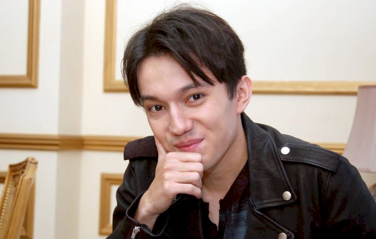 Димаш Тәуелсіздік күнімен құттықтады