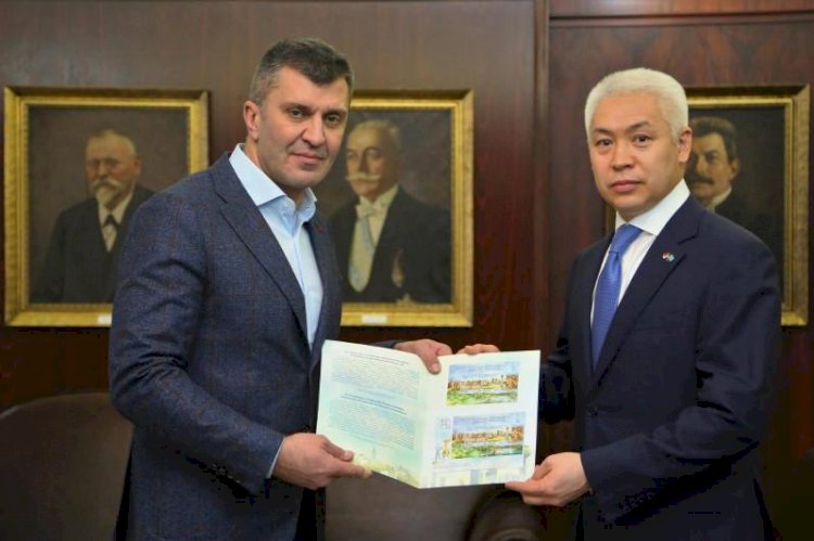 Сербияда ҚР Тәуелсіздігінің 30 жылдығына орай пошта маркасы шығарылды