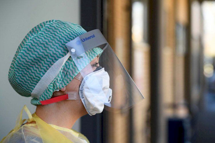 Ирландияда шектеулер енгізіле бастады