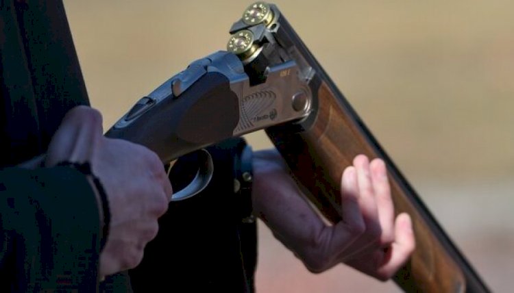 Қаруланған екі адам тойда оқ атты (ВИДЕО)