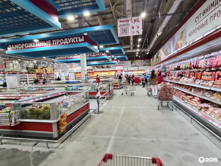 Алматыда сауда, қоғамдық тамақтану, базарлар, жанармай-жағармай құю бекеттері, өнеркәсіп орындары жұмыс істейді