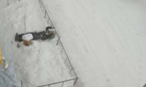 Сегізінші қабаттан құлаған әйел жедел жәрдемді өзі шақырған