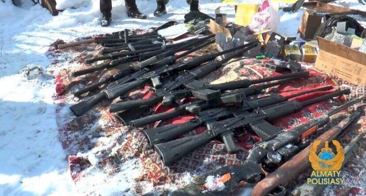 Алматыда жетінші баласына жүкті әйел қару-жарақ тонауға қатысқан