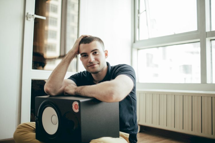 Отандық музыкант түрлі роликтер пен голливудтық кинохиттер әуенін жазады