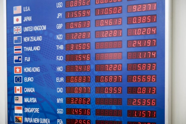 Алматыда ақша айырбастау пункттері жұмысын тоқтатты