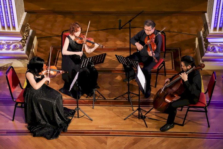 Алғыс айту күніне орай ішекті аспаптар квартеті қайырымдылық концертін өткізді