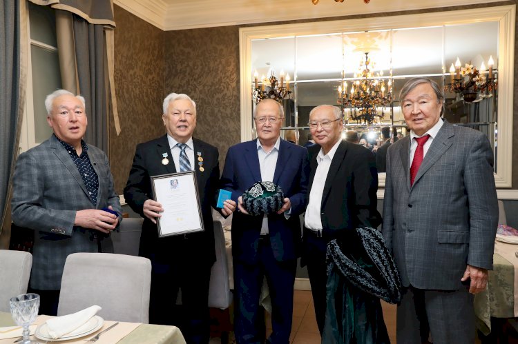 Ең танымал тұлға