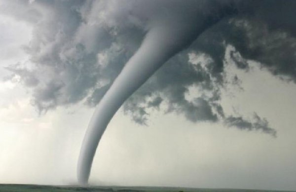 АҚШ-тың екі штатында торнадо болды