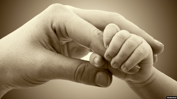 Алматыда тастанды сәби әкесімен қауышты