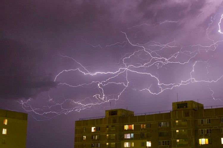 Елдің бірқатар өңірінде дауылды ескерту жарияланды