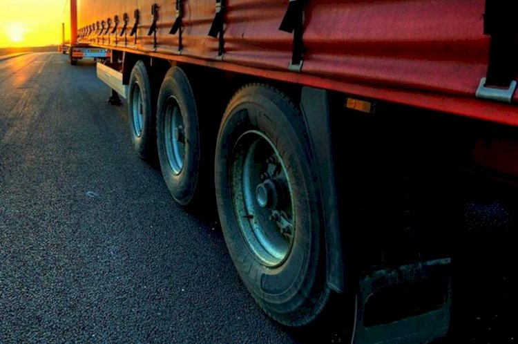 ШҚО трассаларында ауыр жүк көліктерінің қозғалысына шектеу қойылды