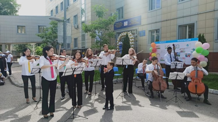 Балалар қуанышқа бөленді