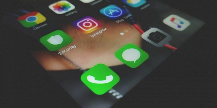 Ажырасқан әйелдерге әлеуметтік желілерде өз пікірін білдіруге тыйым салмақ