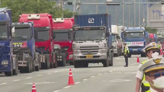 Оңтүстік Кореяда ереуіл басылар емес