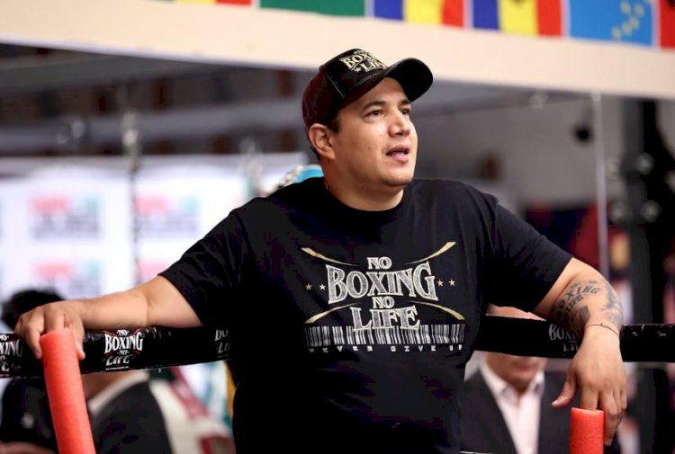 «Канелоның» бапкері Головкинмен болатын кездесуге қатысты мәлімдеме жасады