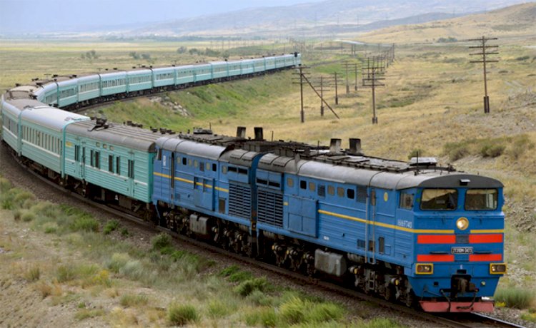 Шымкентте пойыз вагондары аударылып қалды