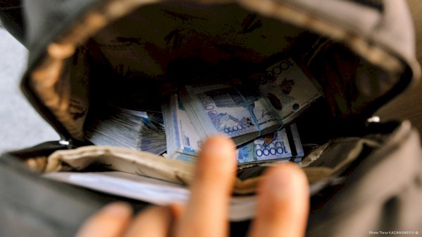 Тағы бір шенеунік пара алғаны үшін сотталды