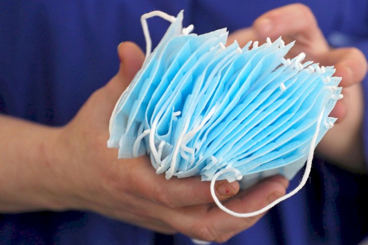 Алматыда жабық ғимарат пен қоғамдық көлікте маска тағу ұсынылды