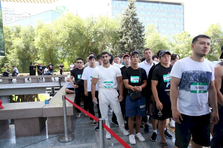 Еліміздің әр аймағынан келгендер де бақтарын сынады