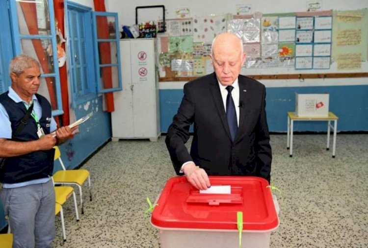 Тунисте жаңа конституция жобасы бойынша референдум өтіп жатыр