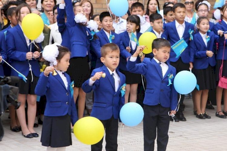 Жаңа оқу жылында 400 мыңнан астам бала 1-сыныпқа барады