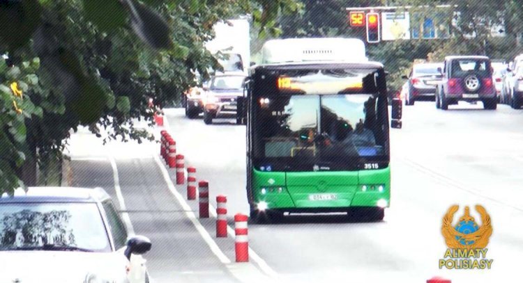 Алматыдағы қоғамдық көліктердің бірін құжатсыз жүргізіп жүрген Өзбекстан азаматы анықталды