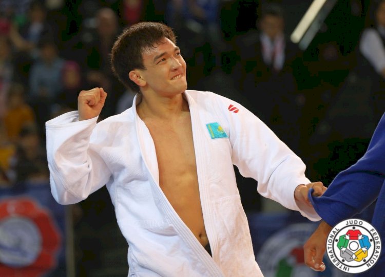 Ислам Бозбаев күміске ие болды