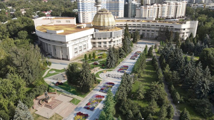 Алматы әкімінің орынбасары Асқар Амрин қала скверлерін абаттандыру жұмыстарымен танысты