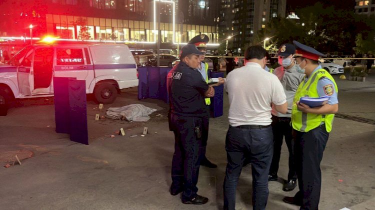 Алматыда көп қабатты үйден әйел құлап кетті