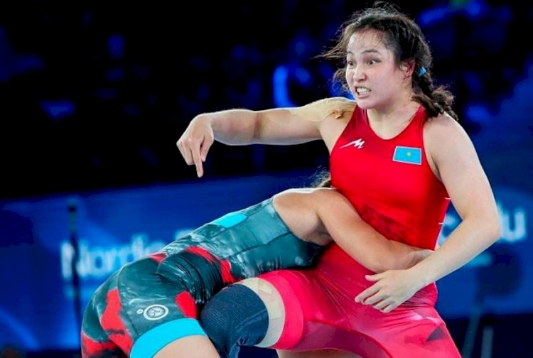 ӘЧ: Әйелдер күресінен Жәмила Бақбергенова күміс жүлде алды