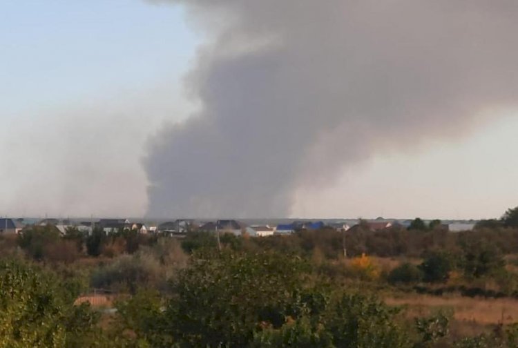 Каспий жағалауындағы қамыс өрті бір аптадан бері сөнбей тұр